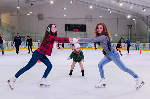 תמונה של החלקה על הקרח תמונה של החלקה על הקרח
