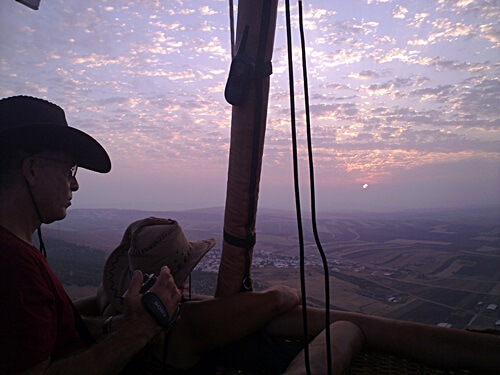 תמונה שצולמה בלגעת בשמיים כדורים פורחים - 2 תמונה של לגעת בשמיים כדורים פורחים - 2