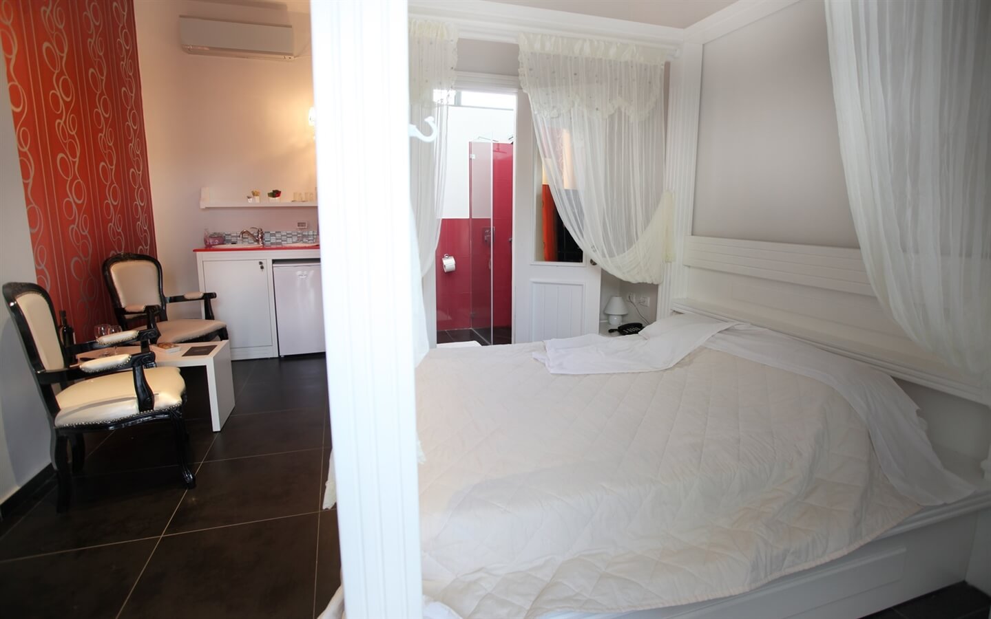 תמונה של חדרי האירוח - 7