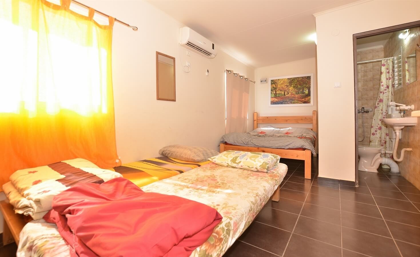 תמונה של חדרי אירוח - 3