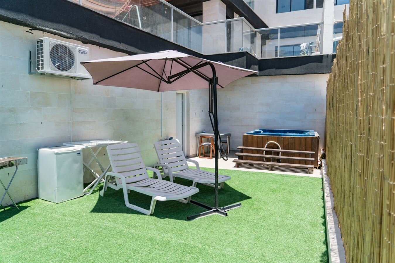 תמונה של היחידה הרומנטית - 3 תמונה של היחידה הרומנטית - 3