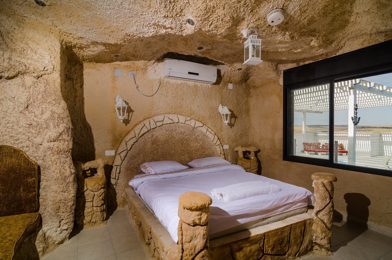 תמונה של מערת זאוס על המים - 3