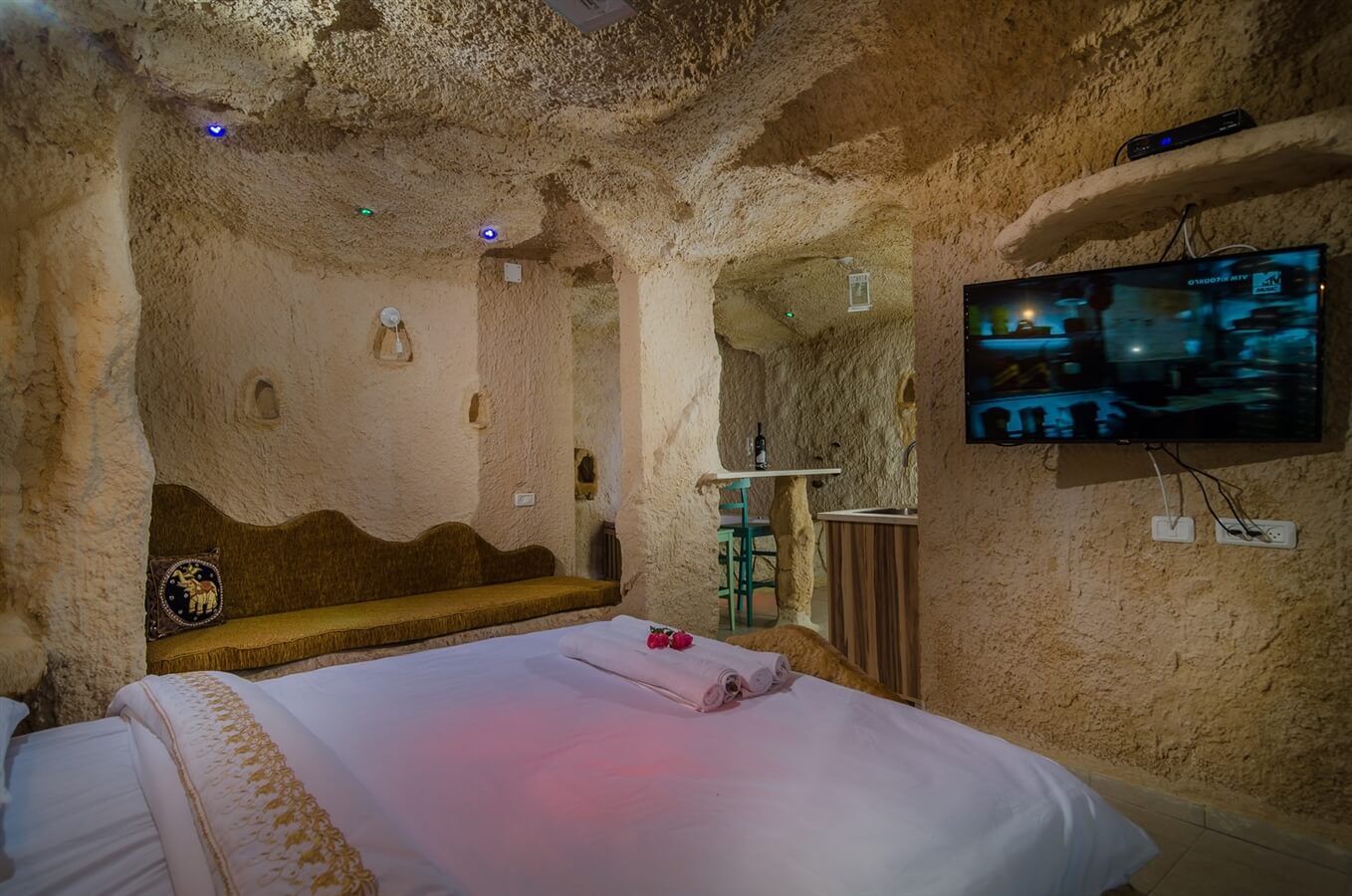 תמונה של מערת קיסר על המים - 2