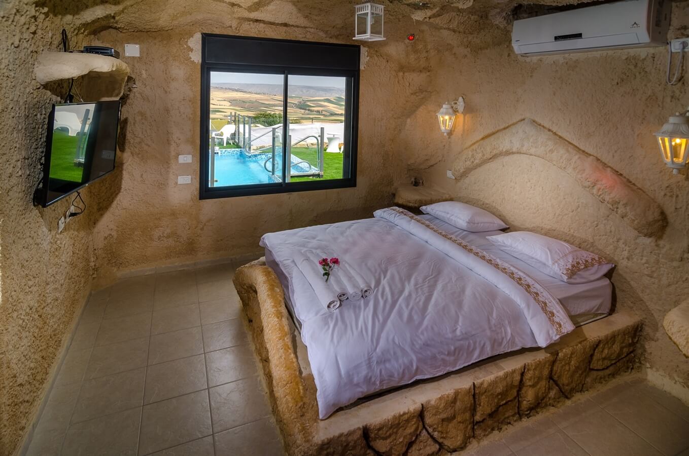 תמונה של מערת קיסר על המים - 3