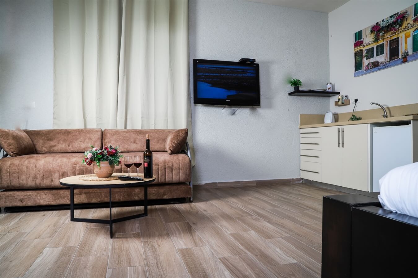 תמונה של סוויטה 4 - 4