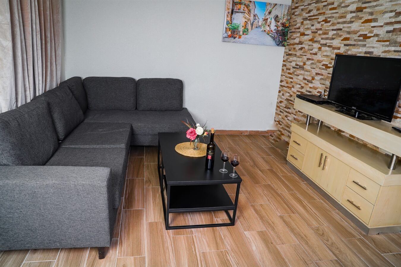 תמונה של סוויטות 2+3 - 2