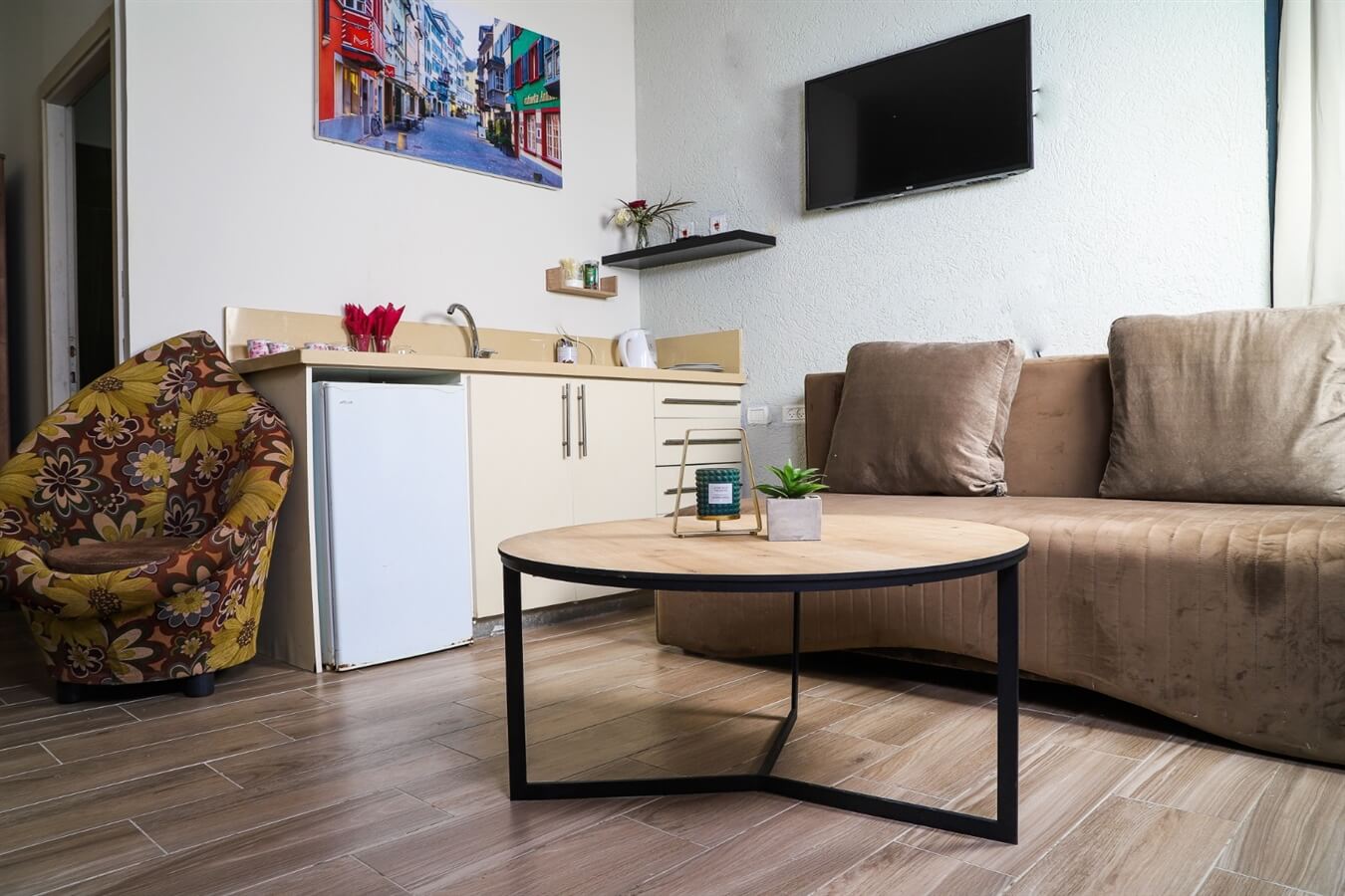 תמונה של סוויטה 1 - 6