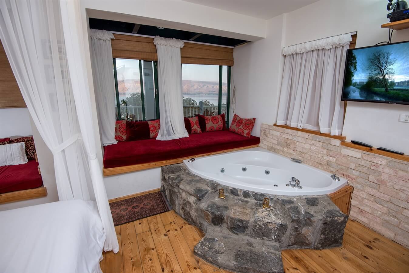 תמונה של סוויטת ברוש - 9