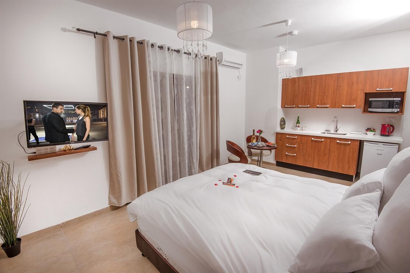 תמונה של סוויטה 3 - 3