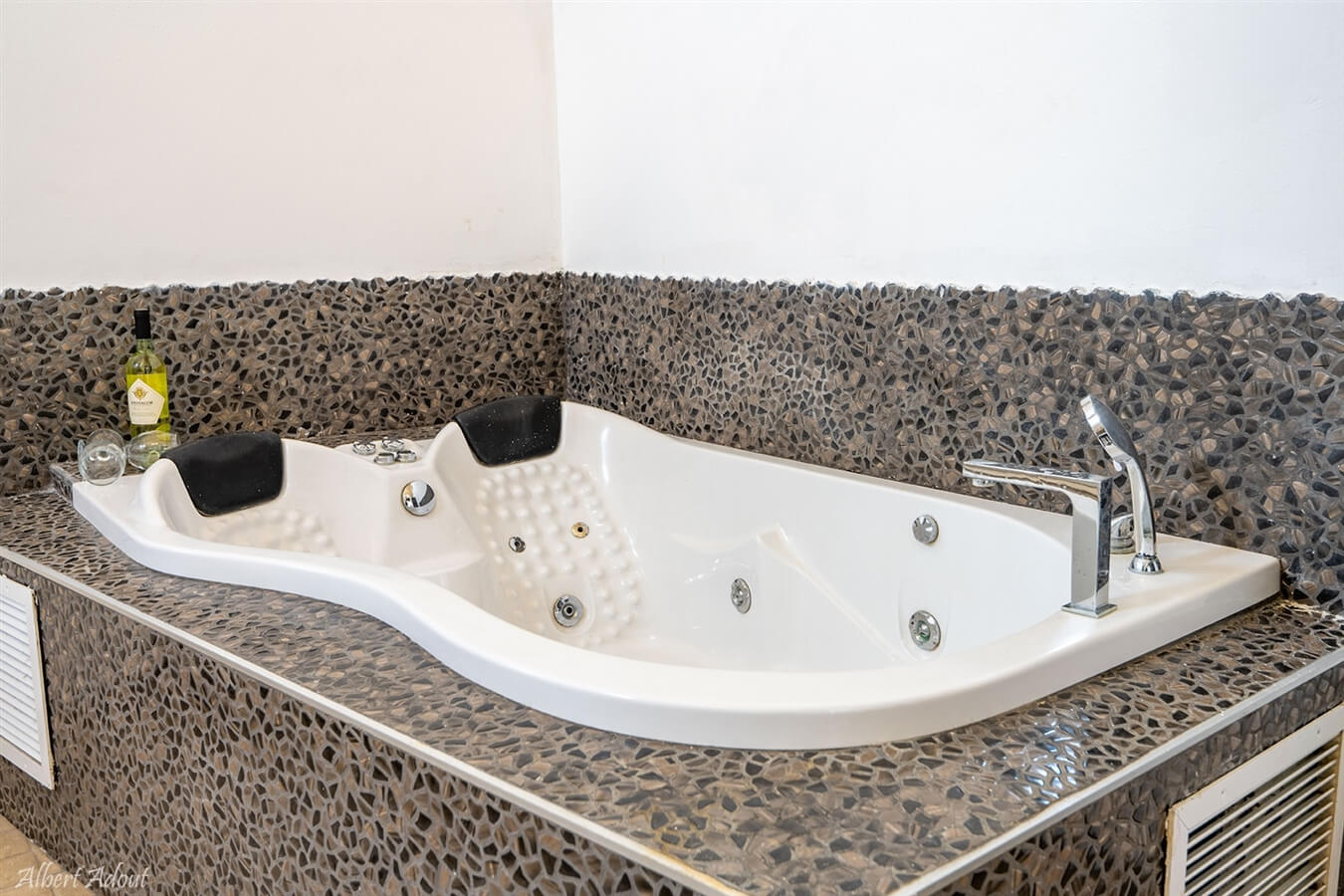 תמונה של סוויטת עץ החרוב - 5