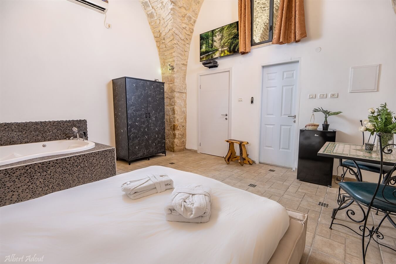 תמונה של סוויטת עץ החרוב - 3