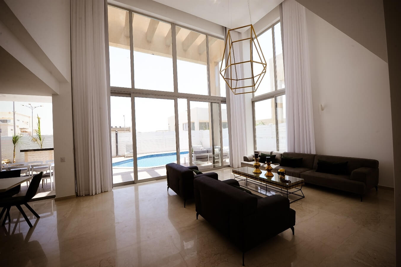 תמונה של פנים הוילה - 4