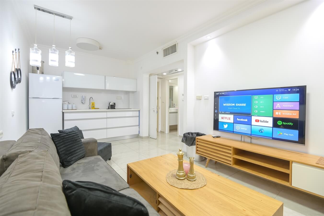 תמונה של לבנה 220 - 3