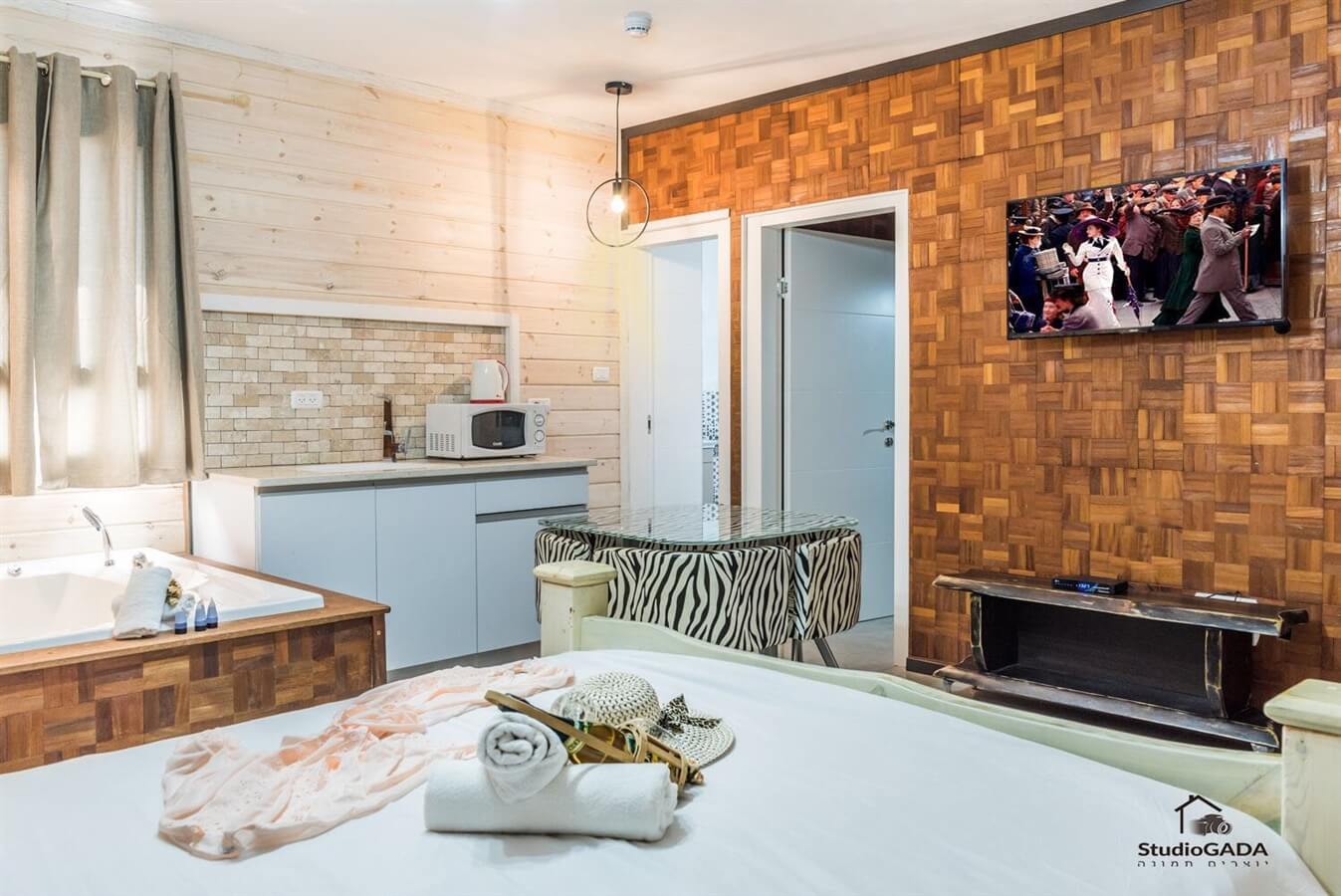 תמונה של סוויטה 2 - 3