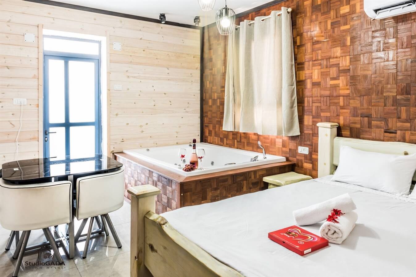 תמונה של סוויטה 4 - 2