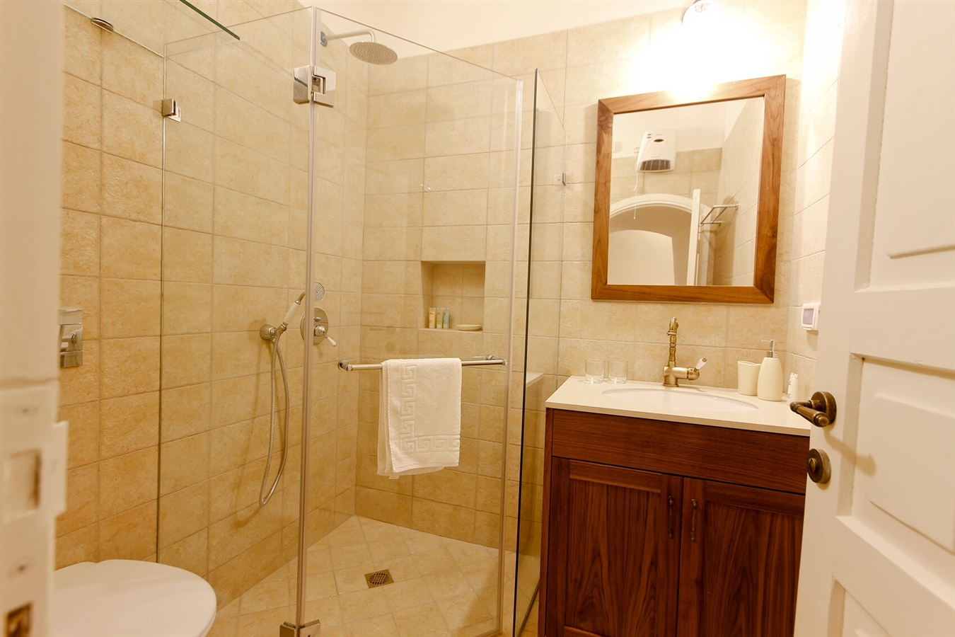 תמונה של סוויטת אימברגר - 4