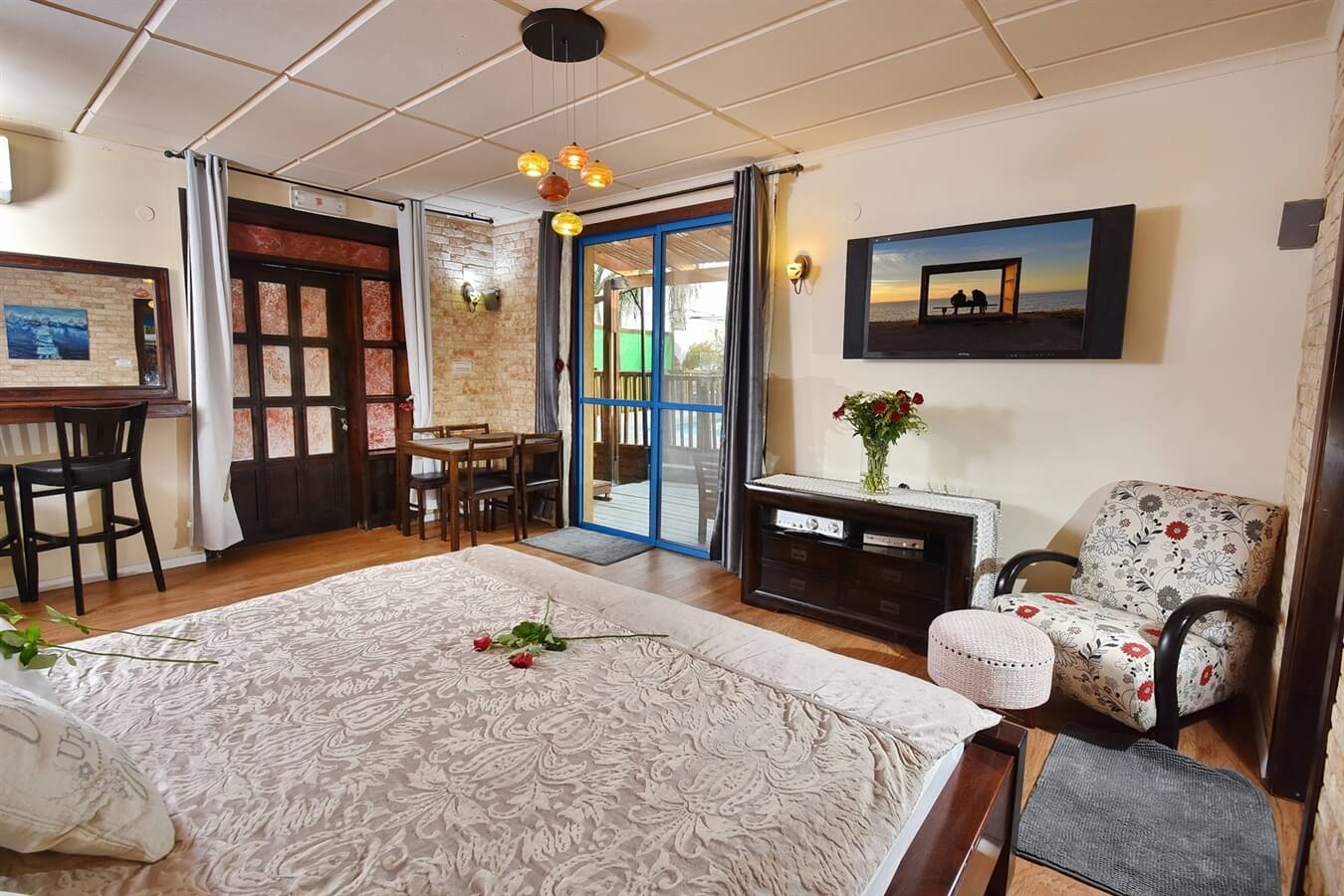 תמונה של סוויטת שמוליק - 2 תמונה של סוויטת שמוליק - 2