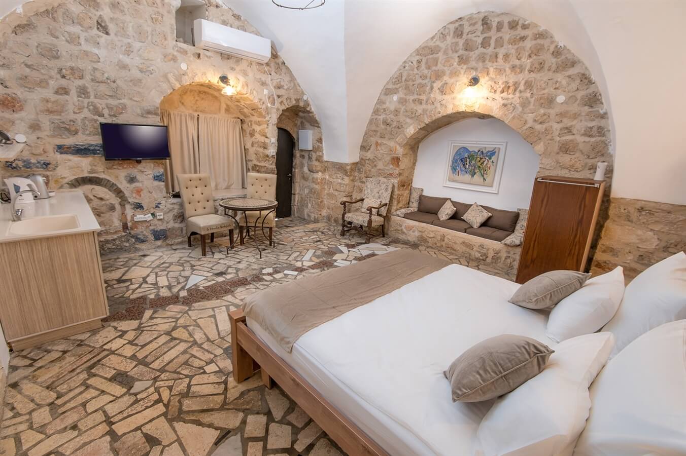 תמונה של חדר אודם - 2 תמונה של חדר אודם - 2