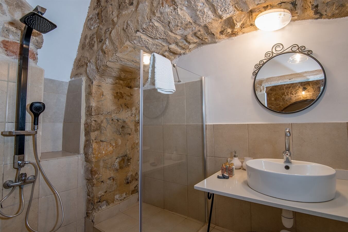 תמונה של חדר אודם - 4 תמונה של חדר אודם - 4