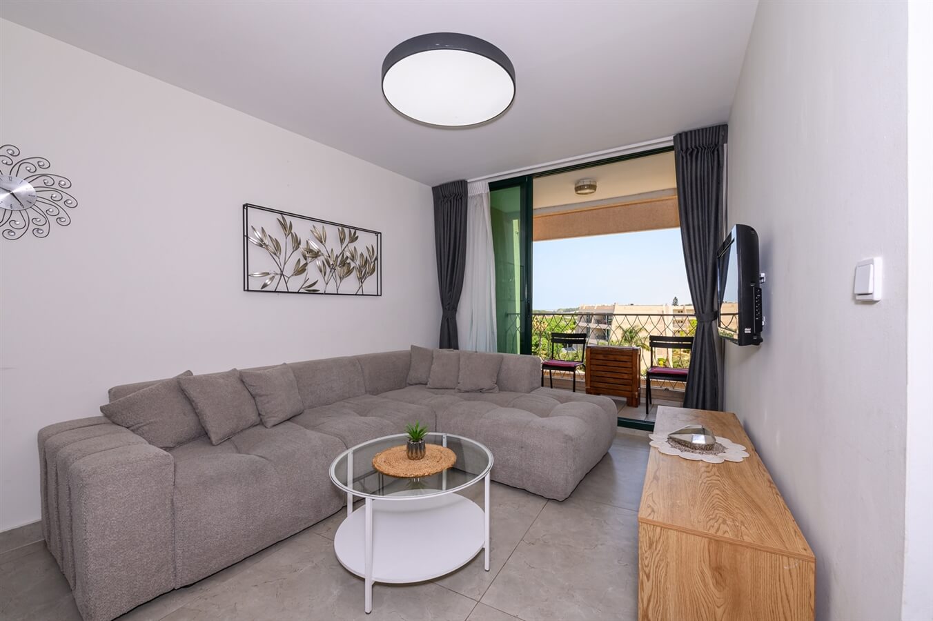 תמונה של H303 - 2