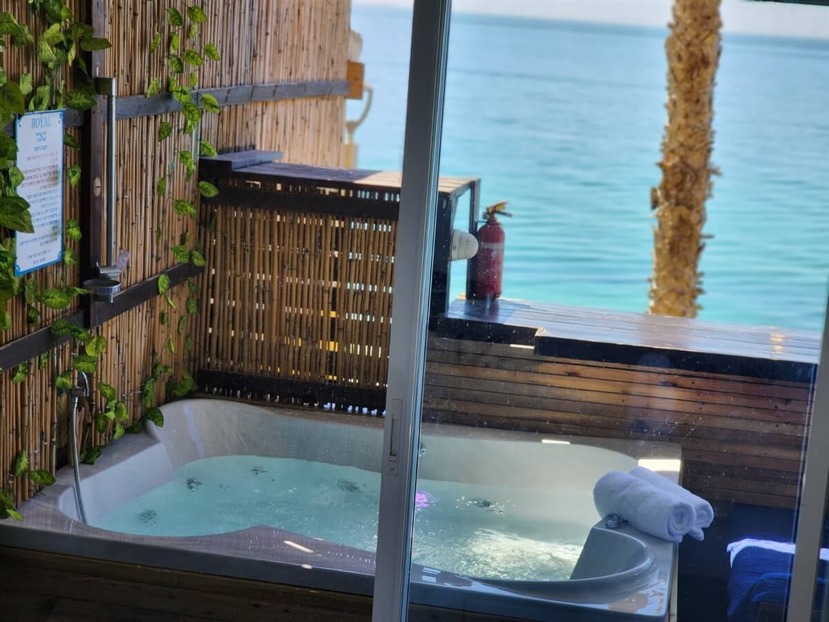 תמונה של טרסת העץ המלכותית - 8