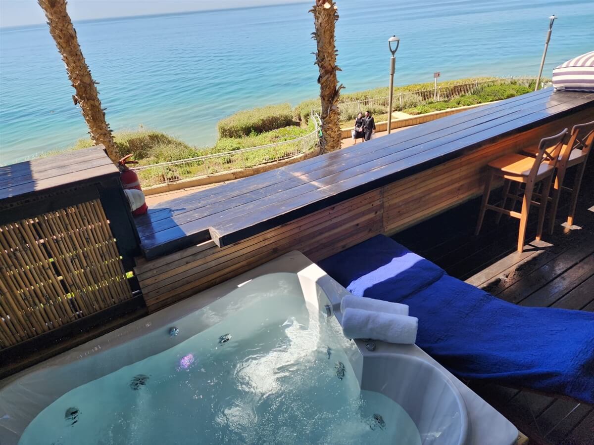 תמונה של טרסת העץ המלכותית - 7