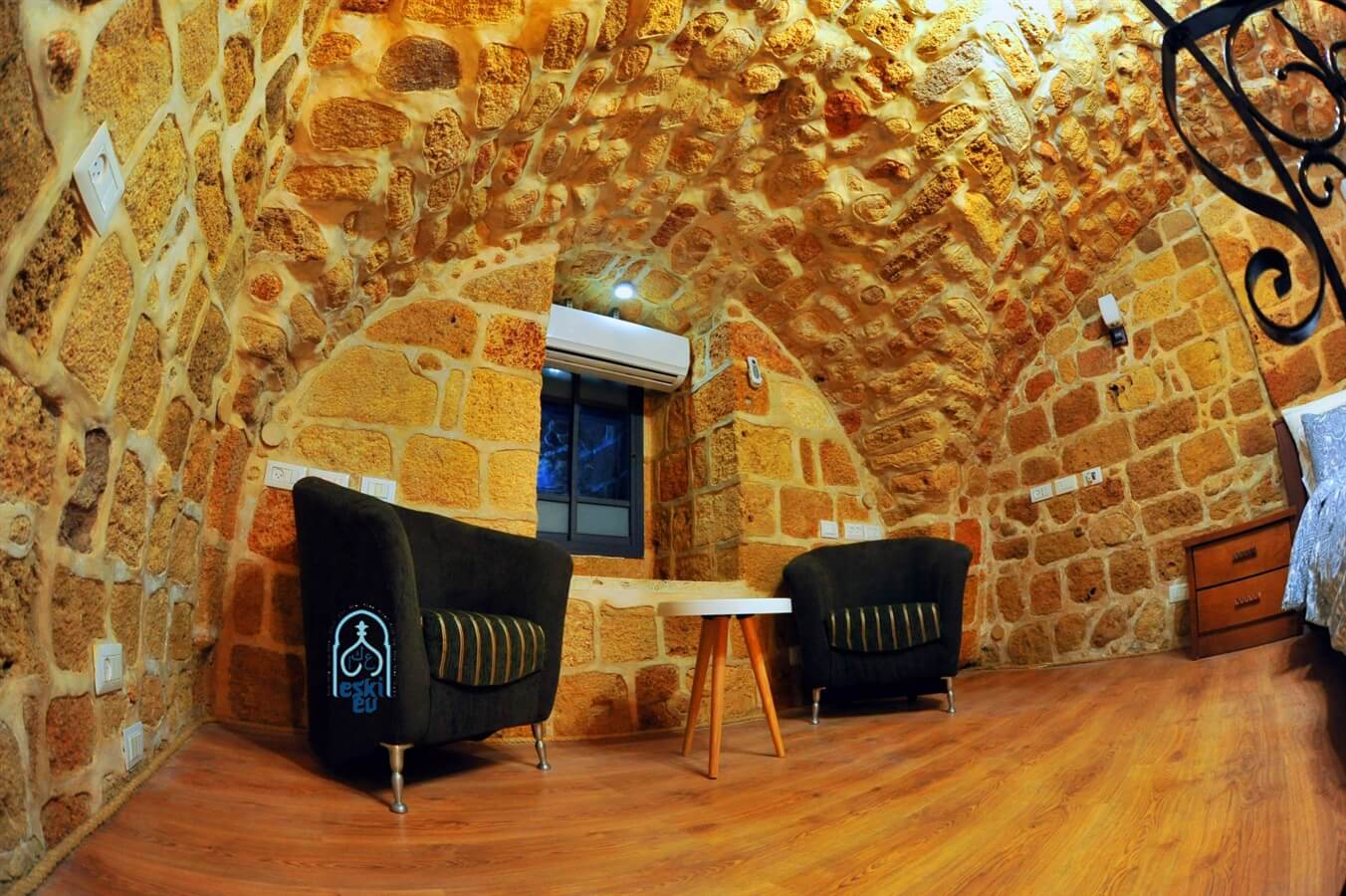 תמונה של אסקי Ev - 6