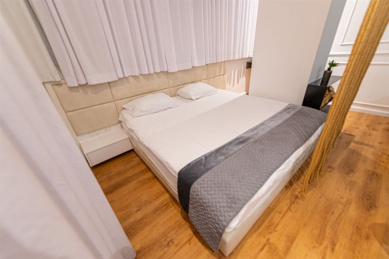 תמונה של סוויטה F - 9