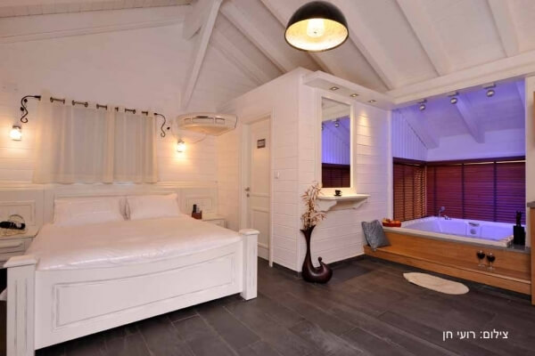 תמונה של בקתות סביון ושושן - 4