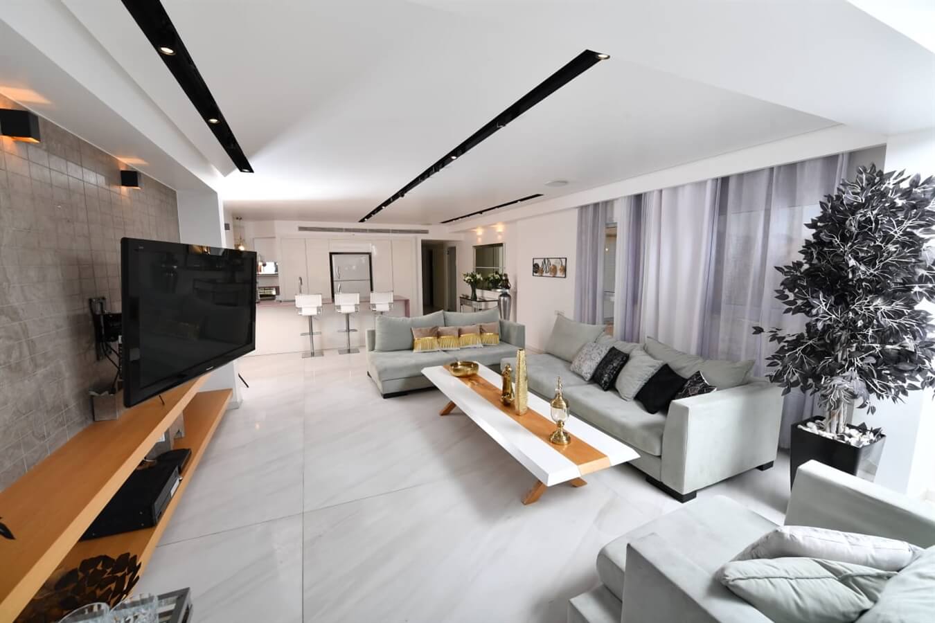 תמונה של הפנטהאוז - 1 תמונה של הפנטהאוז - 1