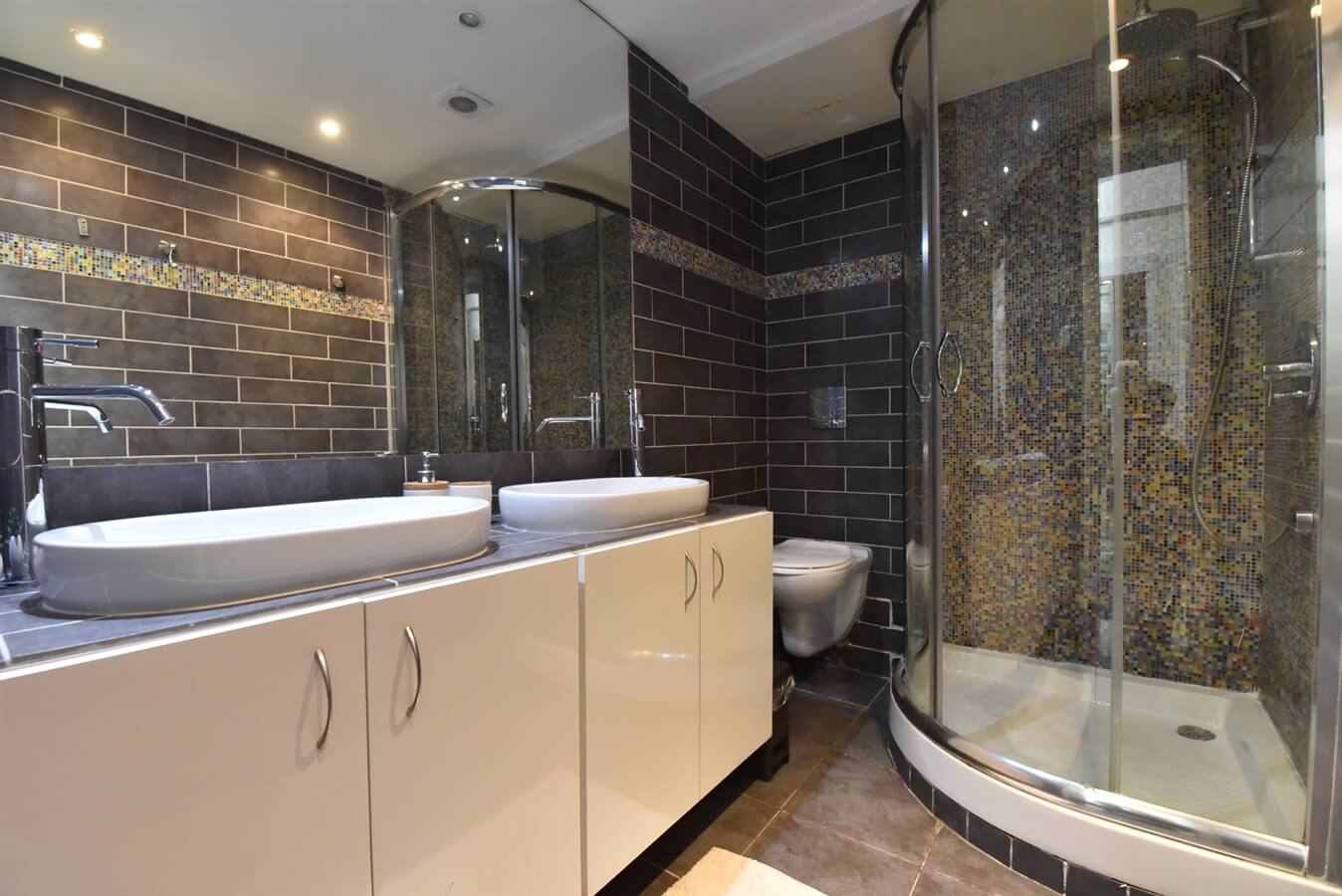 תמונה של דירת  רויאל  72 - 7