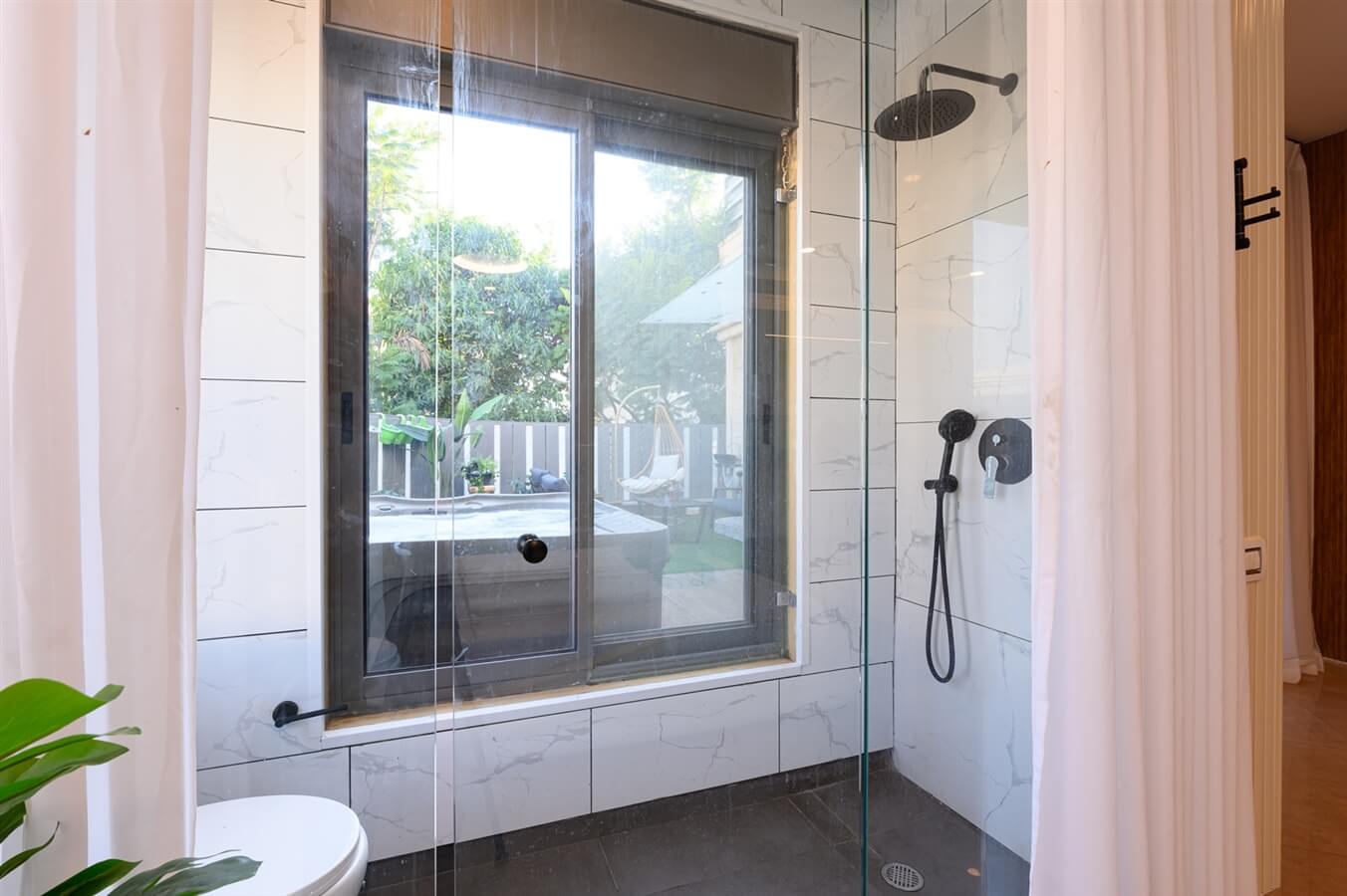 תמונה של סוויטת גולד - 10