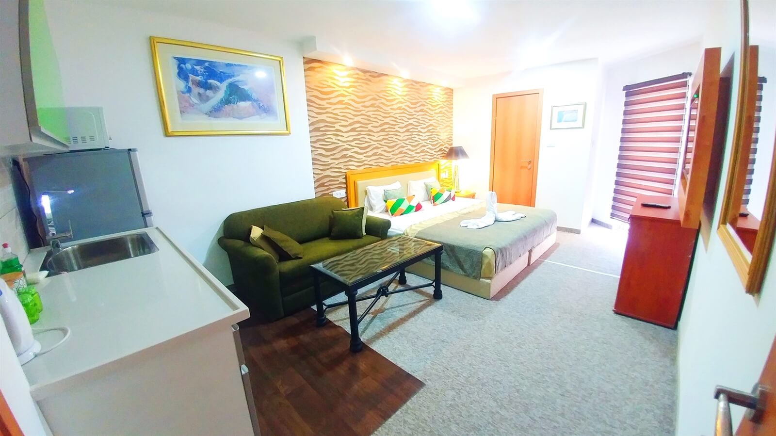 תמונה של סטודיו עם מרפסת - 2