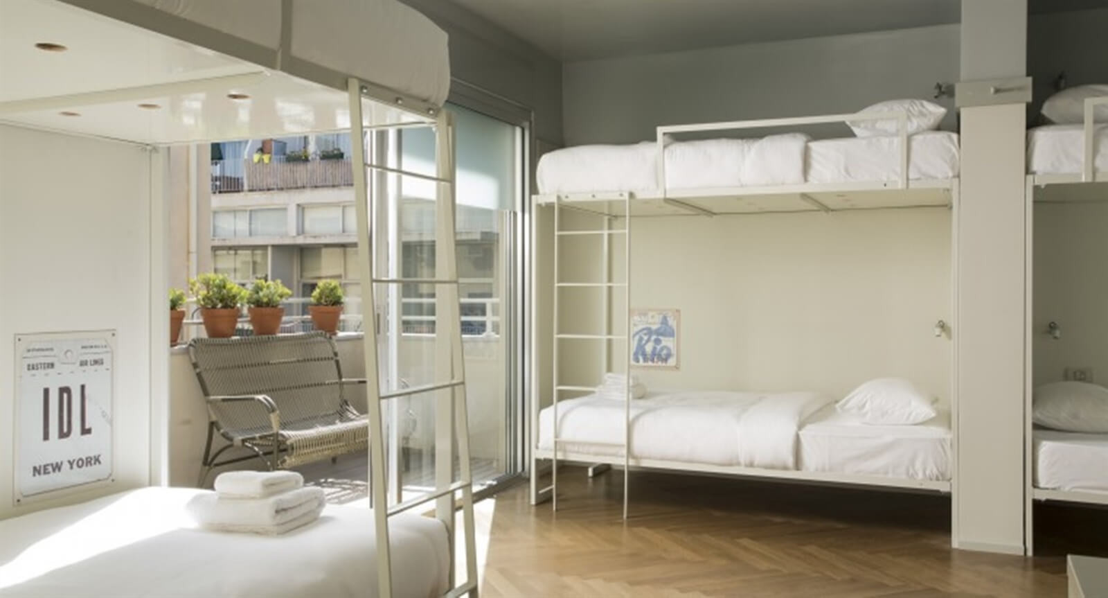 תמונה של פמלי רום - 1 תמונה של פמלי רום - 1