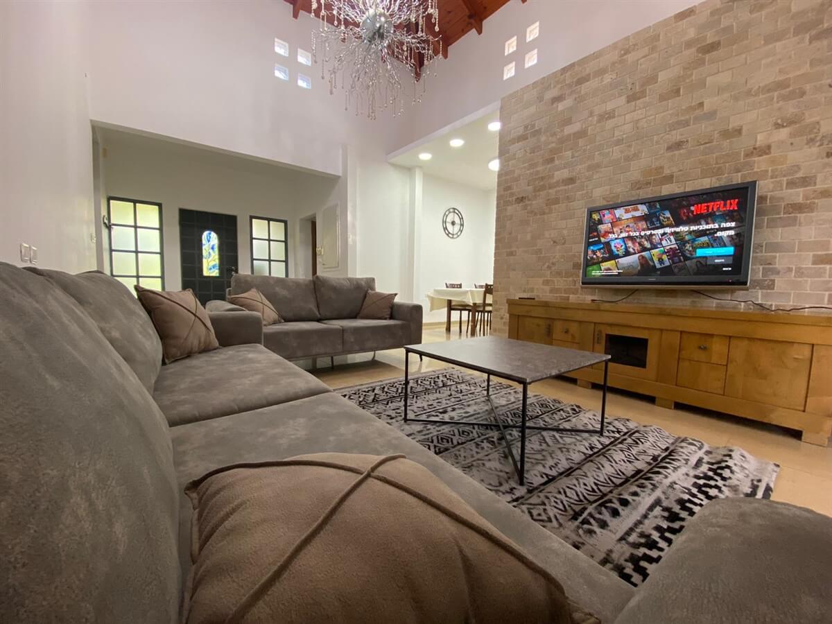 תמונה שצולמה בבית החמניות - 1 תמונה של בית החמניות - 1