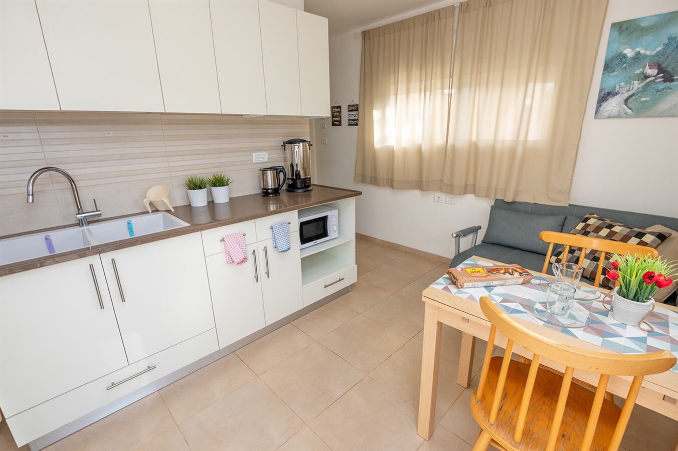 תמונה של מול הבוסתן - 6