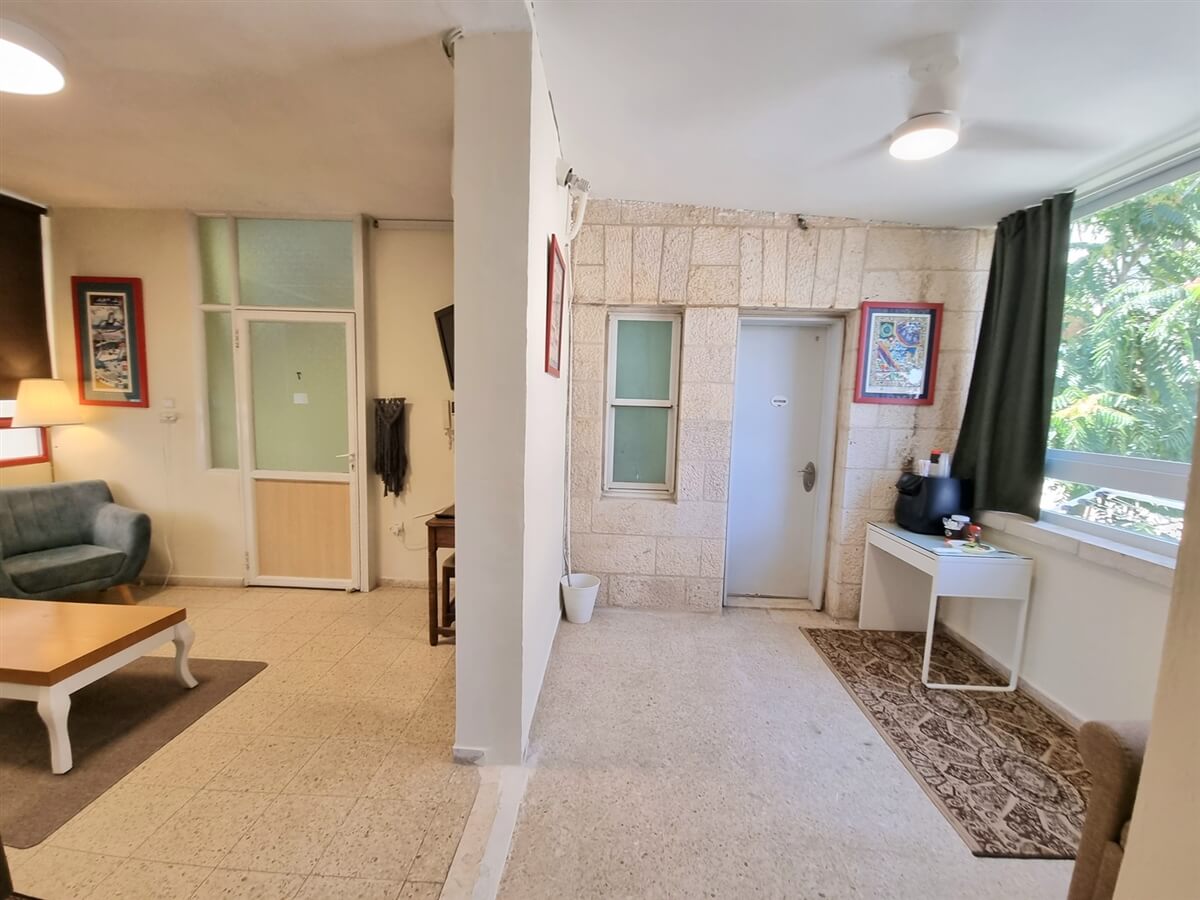 תמונה של סוויטה אקזקיוטיב - 2 תמונה של סוויטה אקזקיוטיב - 2