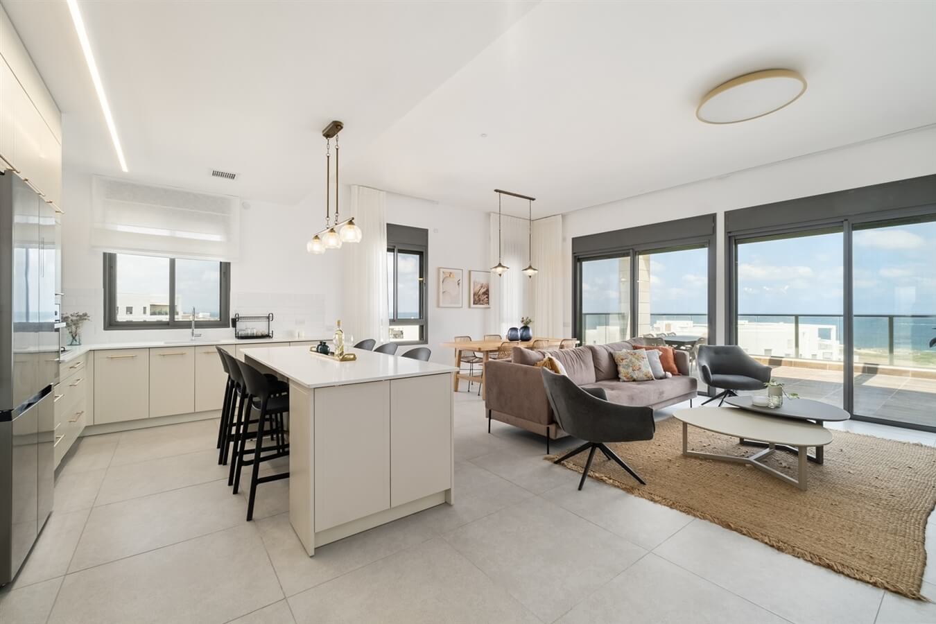 תמונה של דירות 4 חדרי שינה - 4