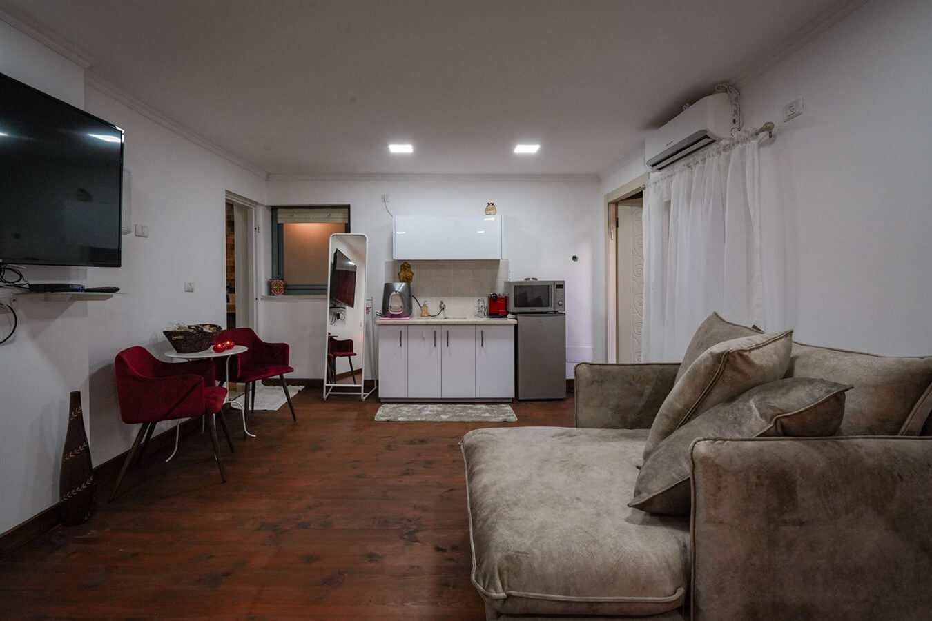 תמונה של שושן אדום - 3