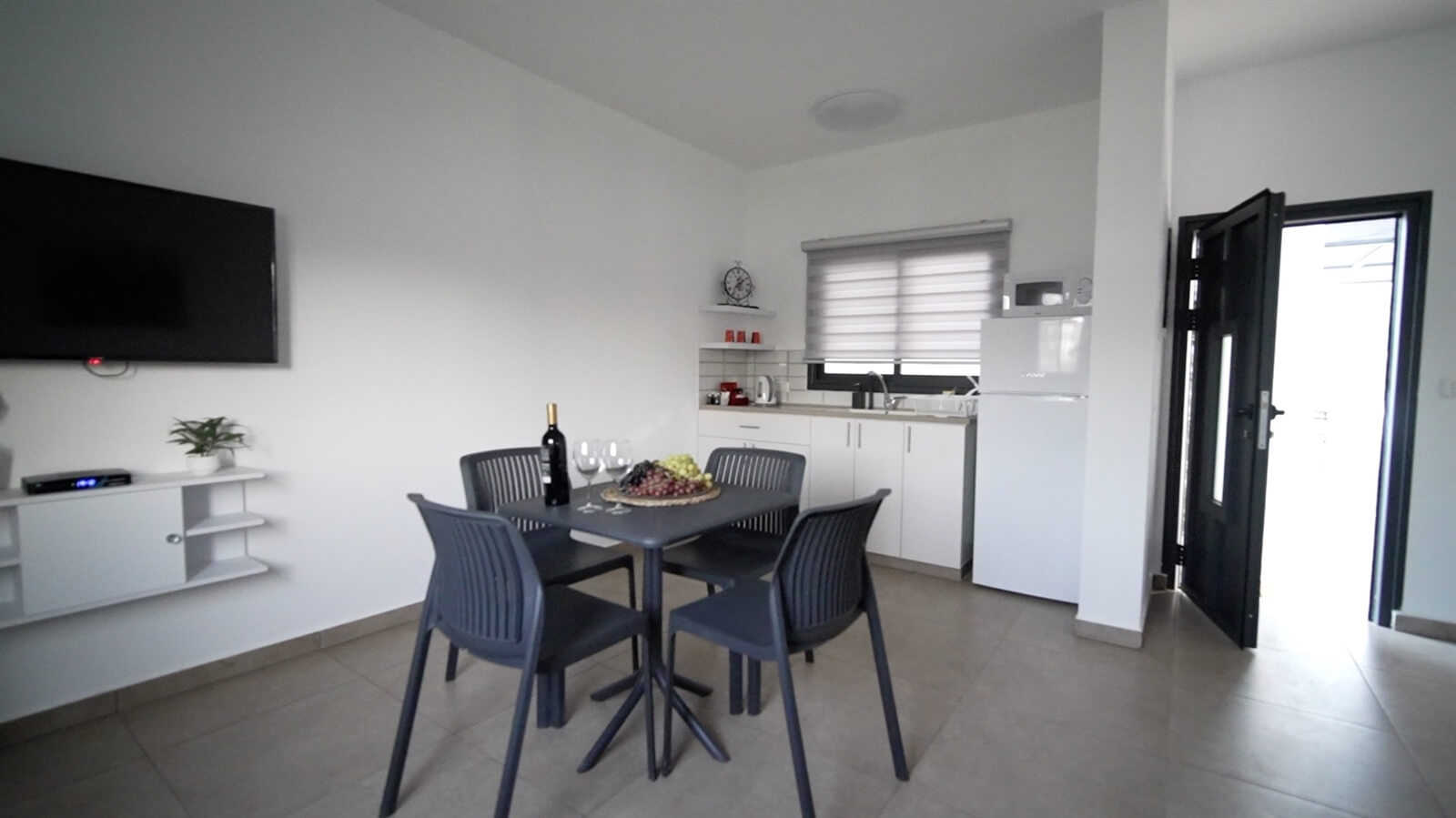 תמונה של היחידה הגדולה - 4