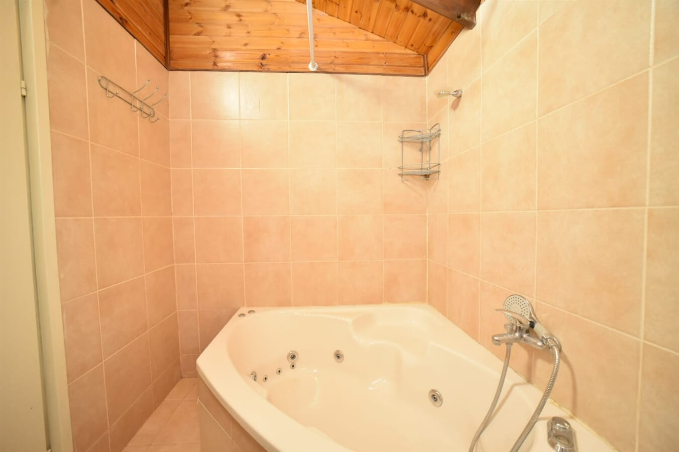 תמונה של נגיעה באופק - 7