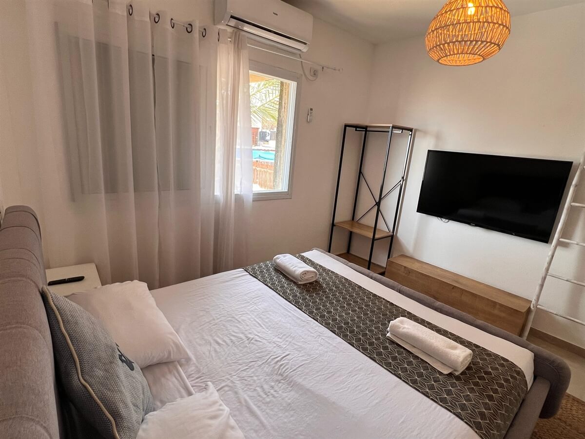 תמונה של QUEEN OF THE DEAD SEA - 4