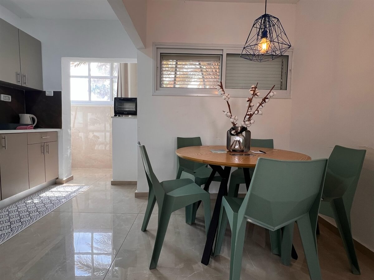 תמונה של QUEEN OF THE DEAD SEA - 5