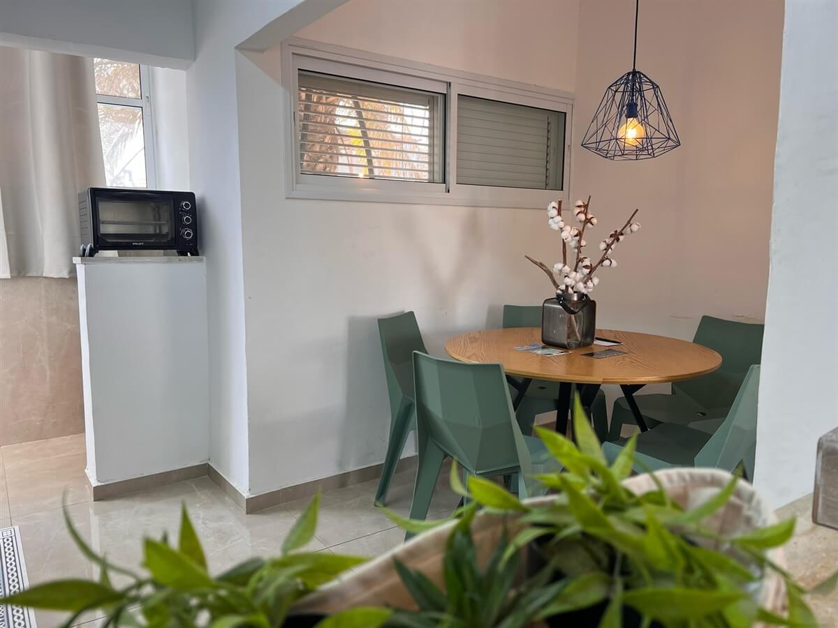 תמונה של QUEEN OF THE DEAD SEA - 6