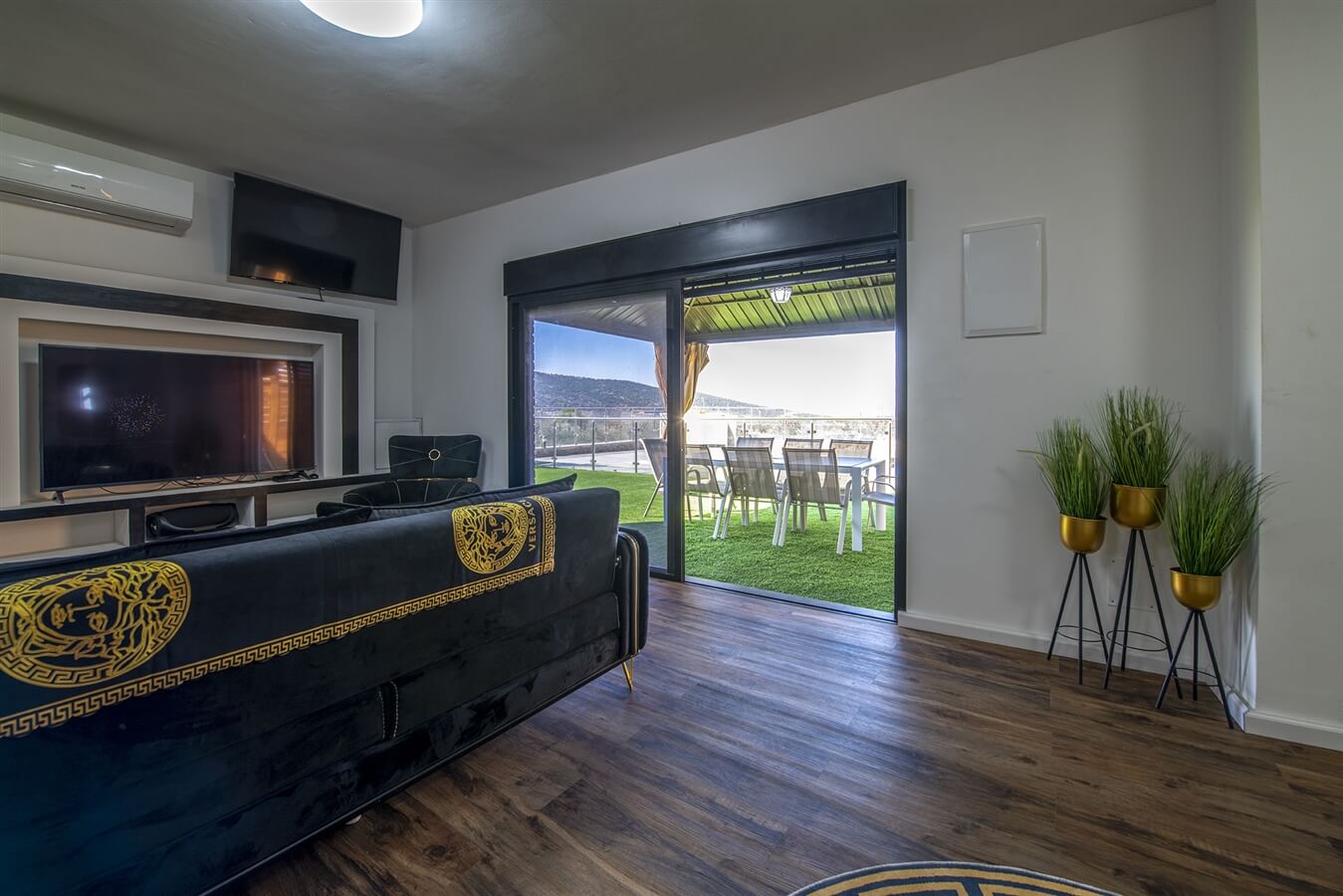 תמונה של יחידה 2 - 7 תמונה של יחידה 2 - 7