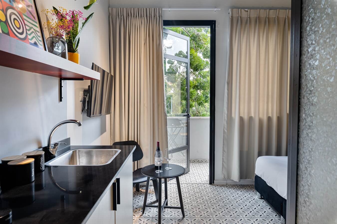 תמונה של Deluxe Room with Balcony - 4