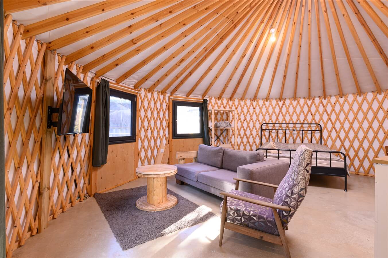 תמונה של היורטים - 2