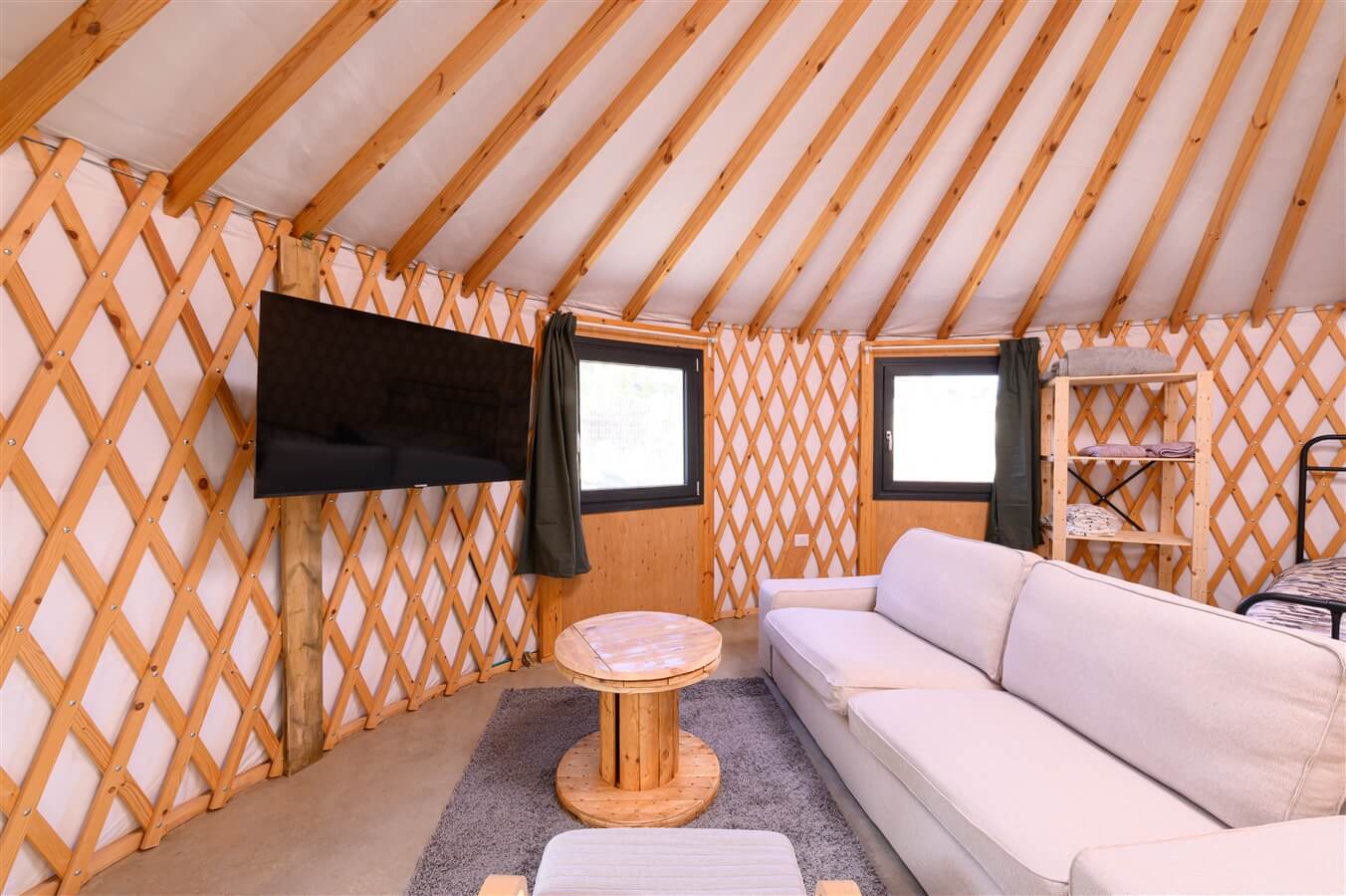 תמונה של היורטים - 5