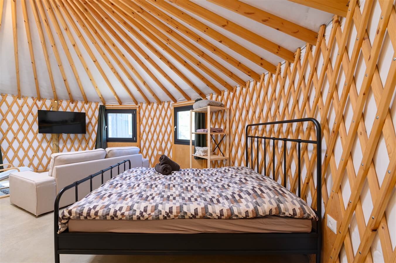 תמונה של היורטים - 11