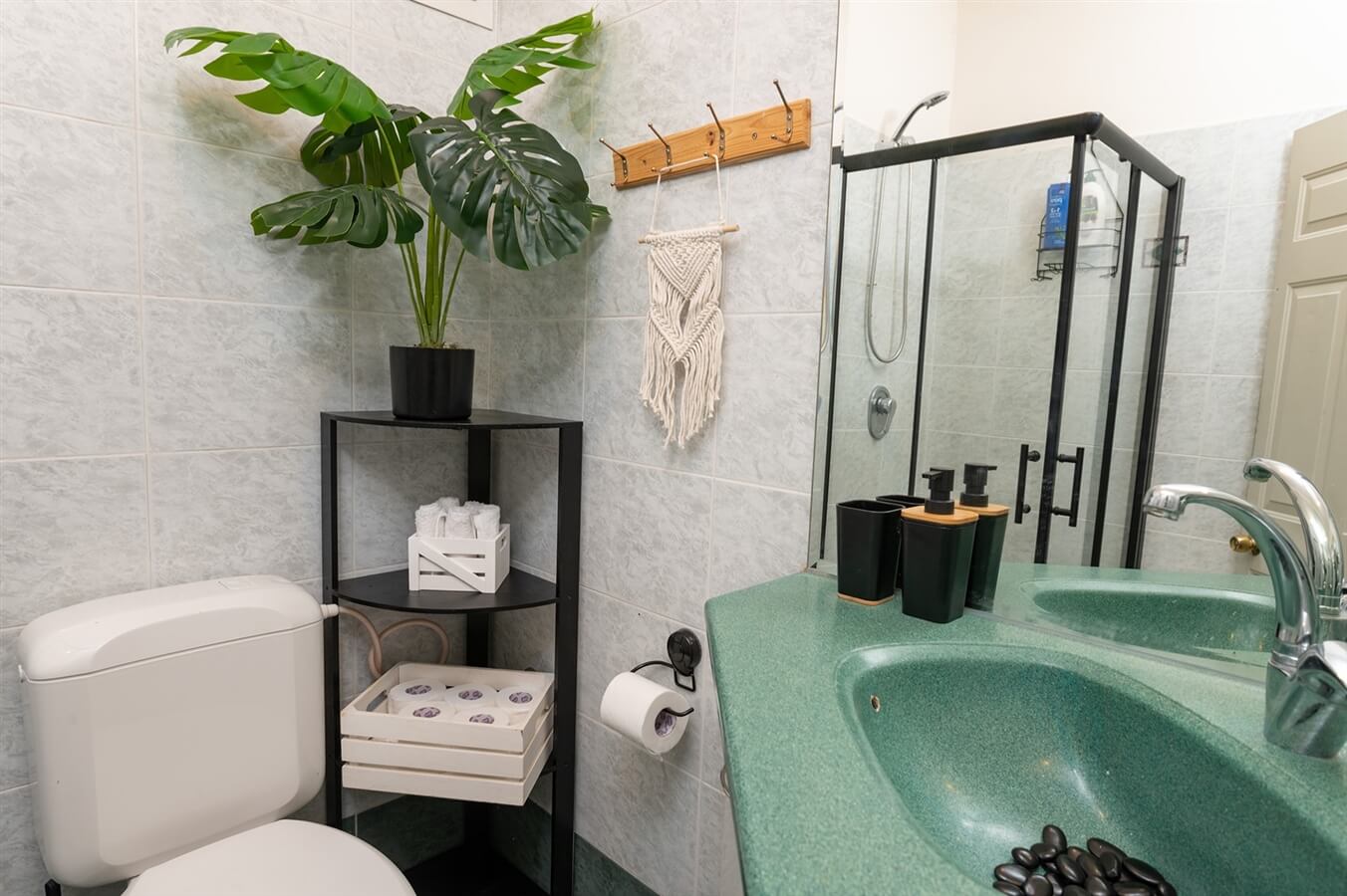 תמונה של Night - 12